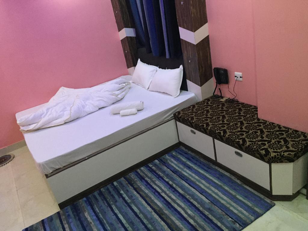 Oyo 75627 New Ankit Guest House Varanasi Exterior foto